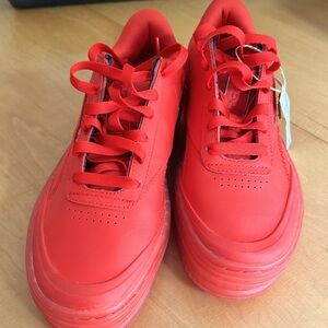 NWT red reeboks. Size 6